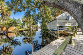 WATERFRONT Kayakers Dream nature lover cottage